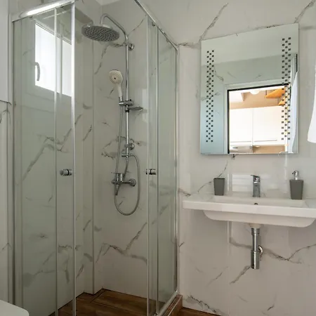 Sithonia Suites 4 Beds Apartment
